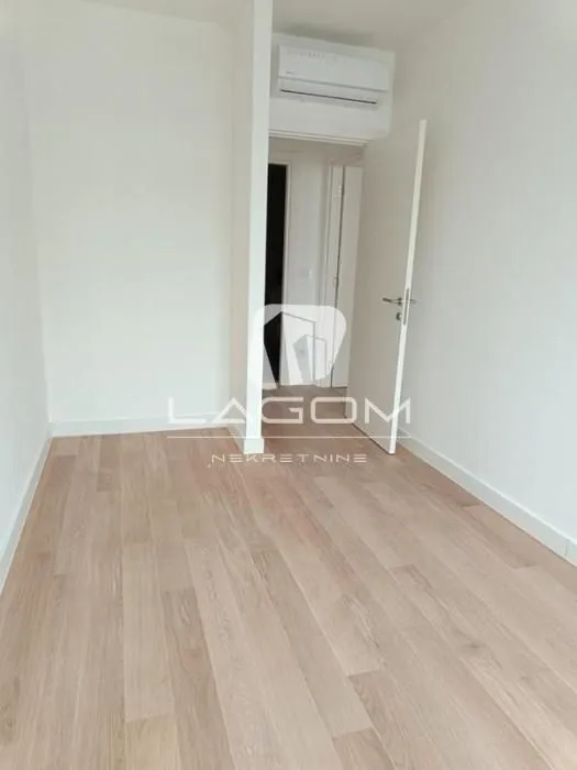 Prodaja, stan, 79m², Savski Venac, Beograd