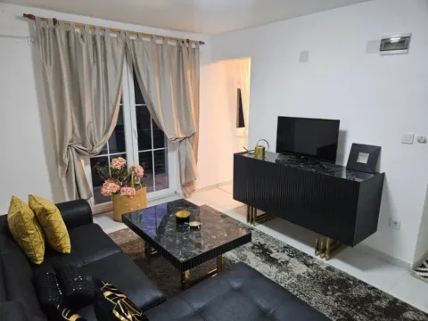 Izdavanje, trosoban stan, 90m², Nemila, Herceg Novi - image 4