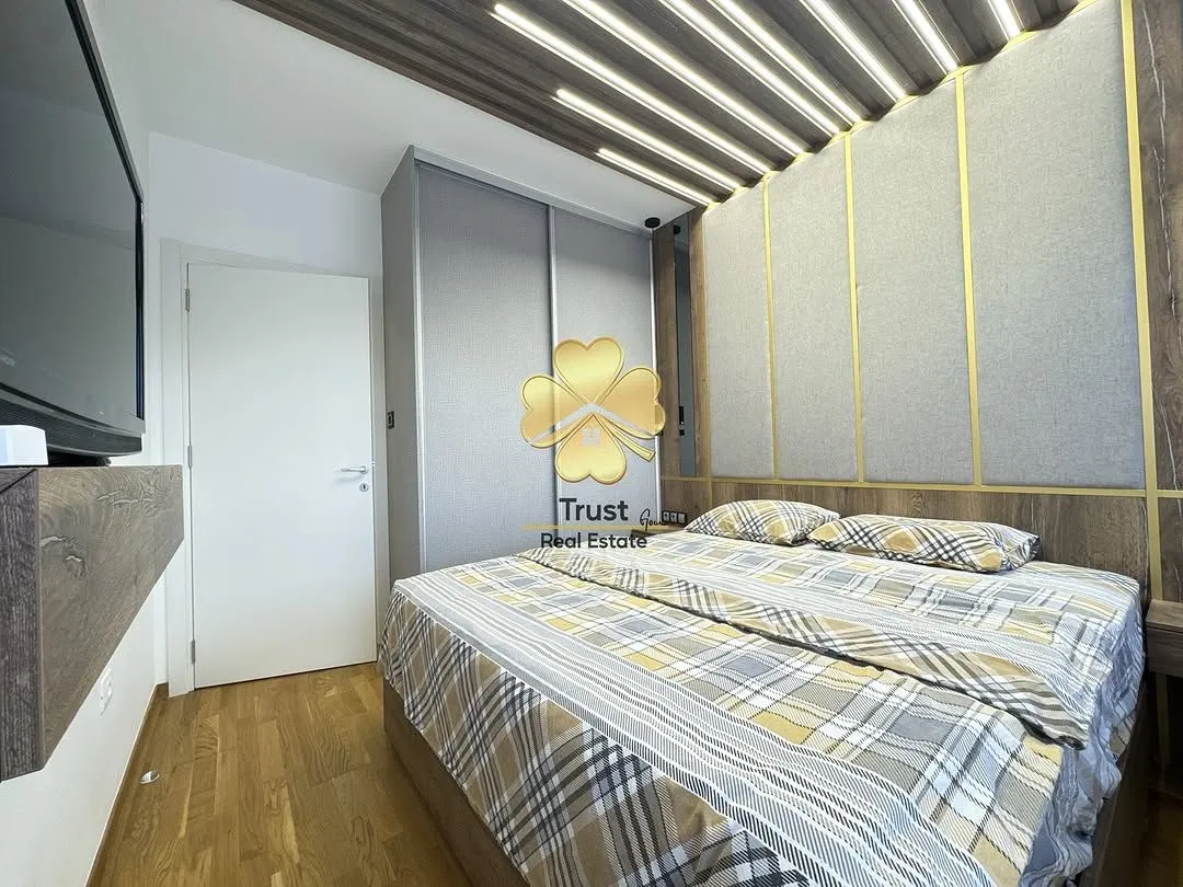Izdavanje, dvosoban stan, 70m², City Kej, Podgorica