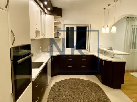 Rent, three bedroom apartment, 120m², City Kvart, Podgorica - image 4