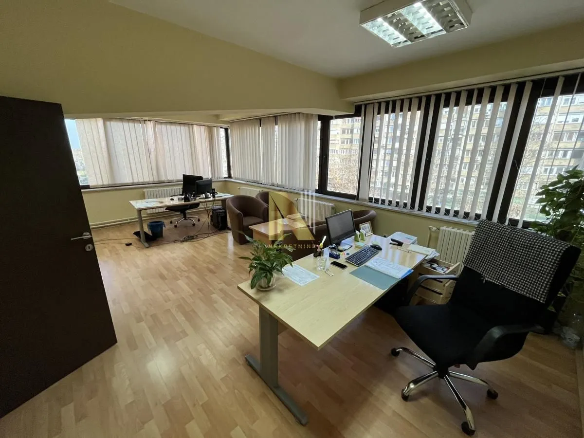 Rent, office space, 228m², Bulevar Oslobodjenja, Novi Sad Sve Podlokacije