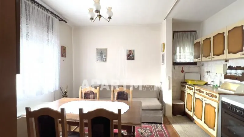 Prodaja, kuća, 254m², Papazovac, Smederevo
