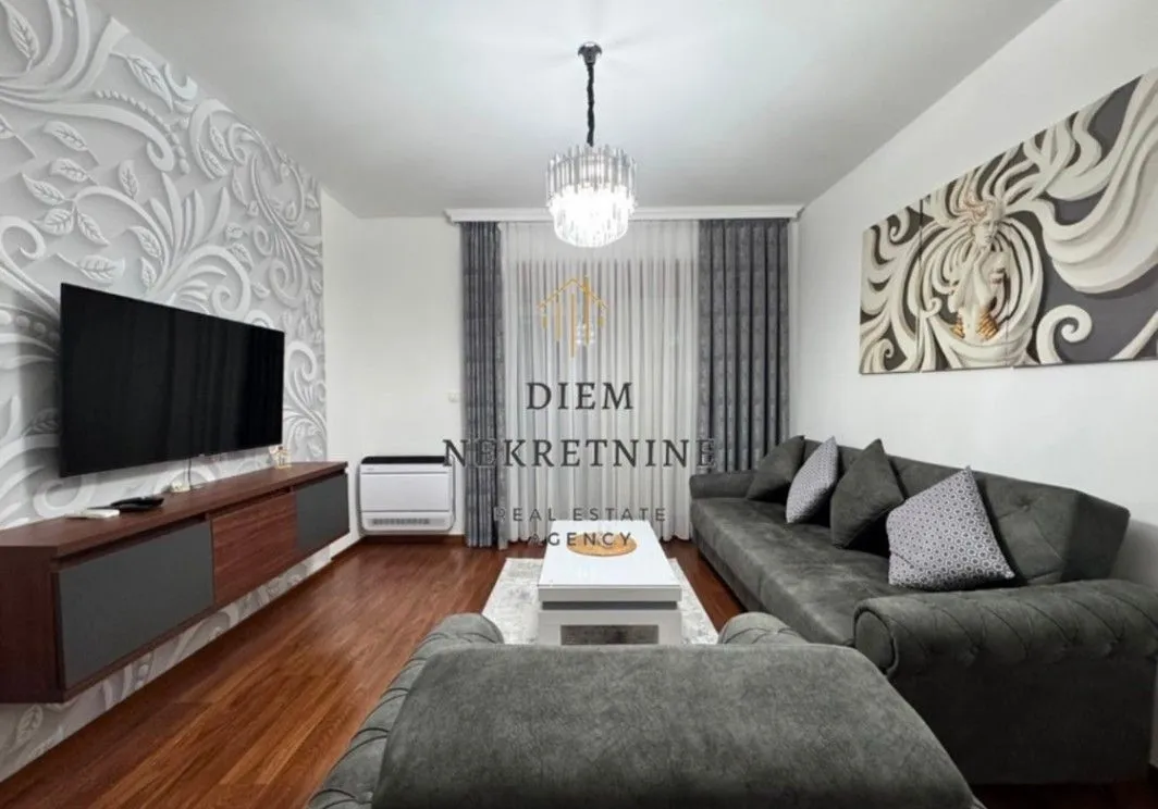 Izdavanje, dvosoban stan, 75m², Master Kvart, Podgorica