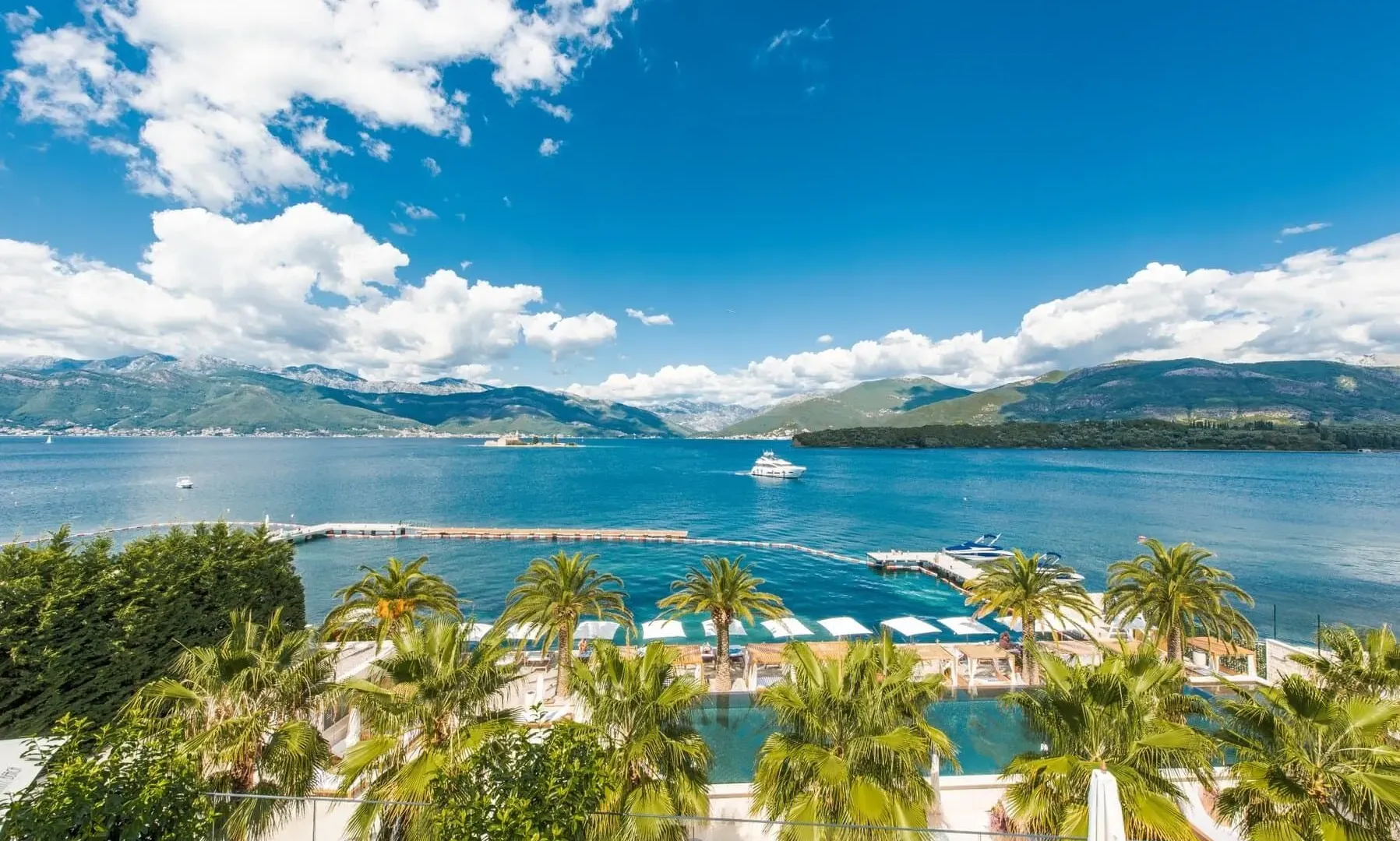 Sale, four bedroom apartment, 500m², Đuraševići, Tivat