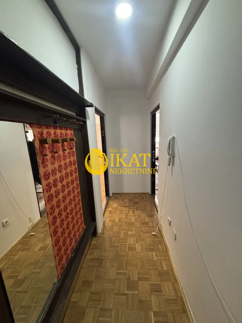 Izdavanje, četvorosoban stan, 120m², Voždovac Sve Podlokacije, Beograd