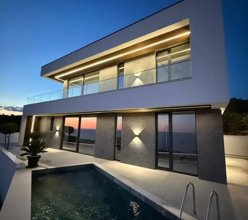 Rent, house, 190m², Krimovica, Kotor