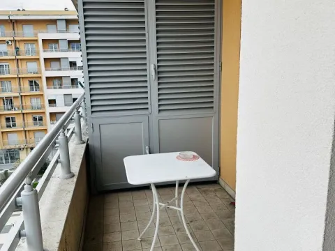 Prodaja, jednosoban stan, 51m², City Kvart, Podgorica - image 6