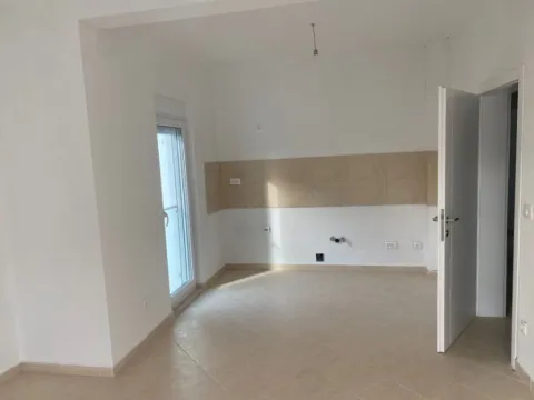 Sale, two bedroom apartment, 59m², Ulcinj, Crna Gora - image 7