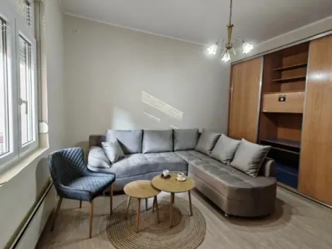 Rent, two bedroom apartment, 34m², Skadarlija, Beograd