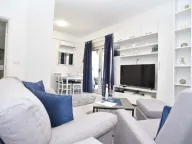 Rent, studio apartment, 32m², Bečići, Budva - image 4