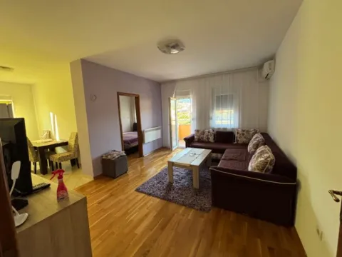 Daily-rent, one bedroom apartment, 50m², Ilino, Bar - image 3