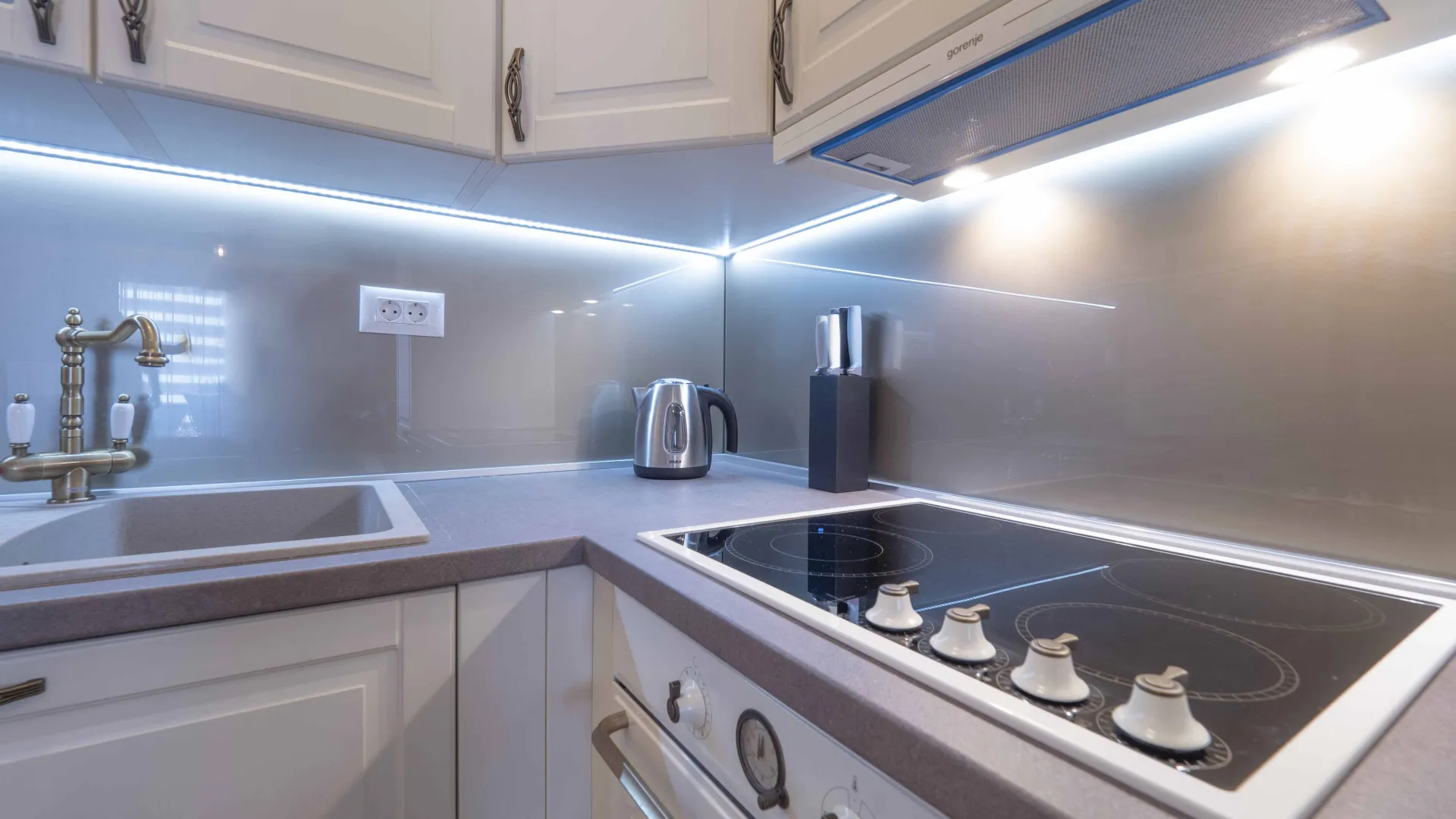 Izdavanje, jednosoban stan, 56m², Gospoština, Budva