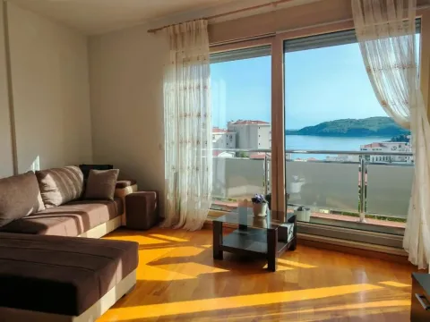 Sale, two bedroom apartment, 67m², Bečići, Budva - image 1
