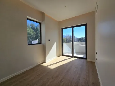 Prodaja, dvosoban stan, 93m², Tivat, Crna Gora - image 15