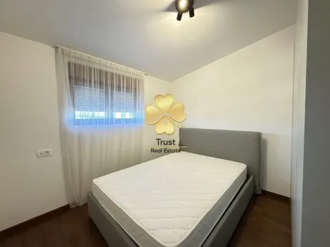 Izdavanje, četvorosoban stan, 130m², Master Kvart, Podgorica - image 11