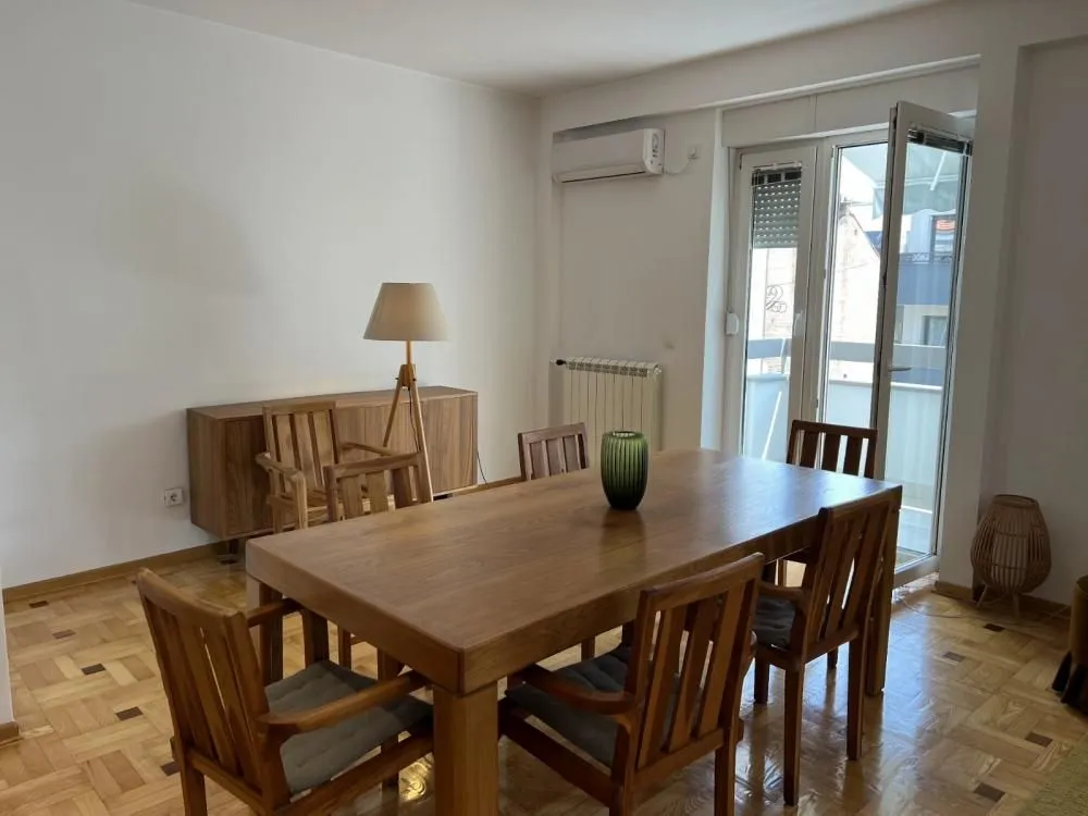 Rent, four bedroom apartment, 135m², Vračar Hram, Vračar Sve Podlokacije