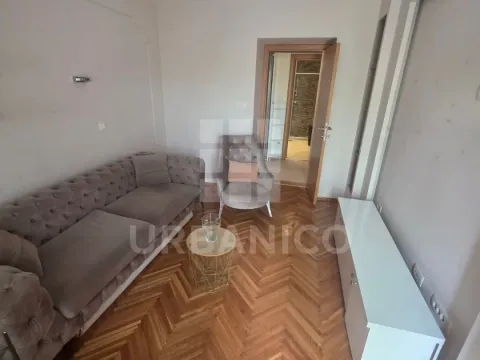 Izdavanje, jednosoban stan, 68m², Centar, Podgorica - image 1