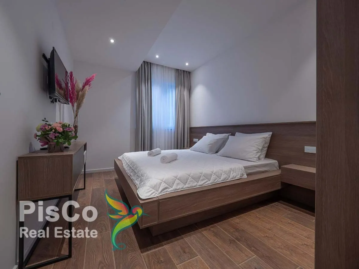 Sale, two bedroom apartment, 140m², Bečići, Budva
