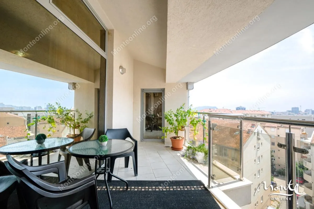 Sale, four bedroom apartment, 150m², Rozino, Budva