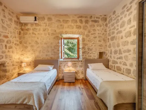 Sale, house, 484m², Perast, Kotor - image 16
