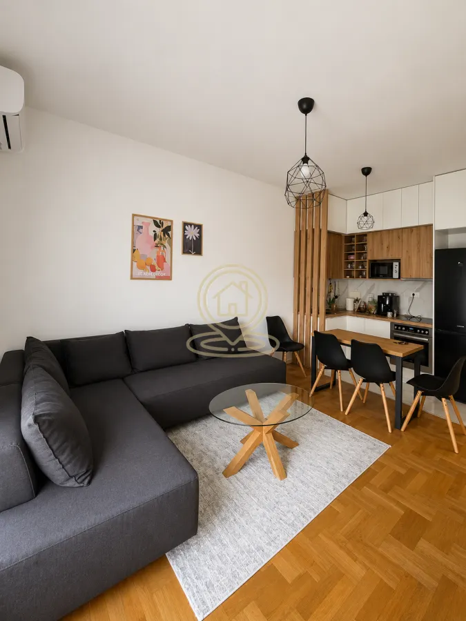 Izdavanje, dvosoban stan, 45m², Stari Grad, Beograd