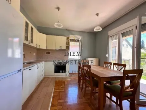 Rent, house, 120m², Tološi, Podgorica - image 5