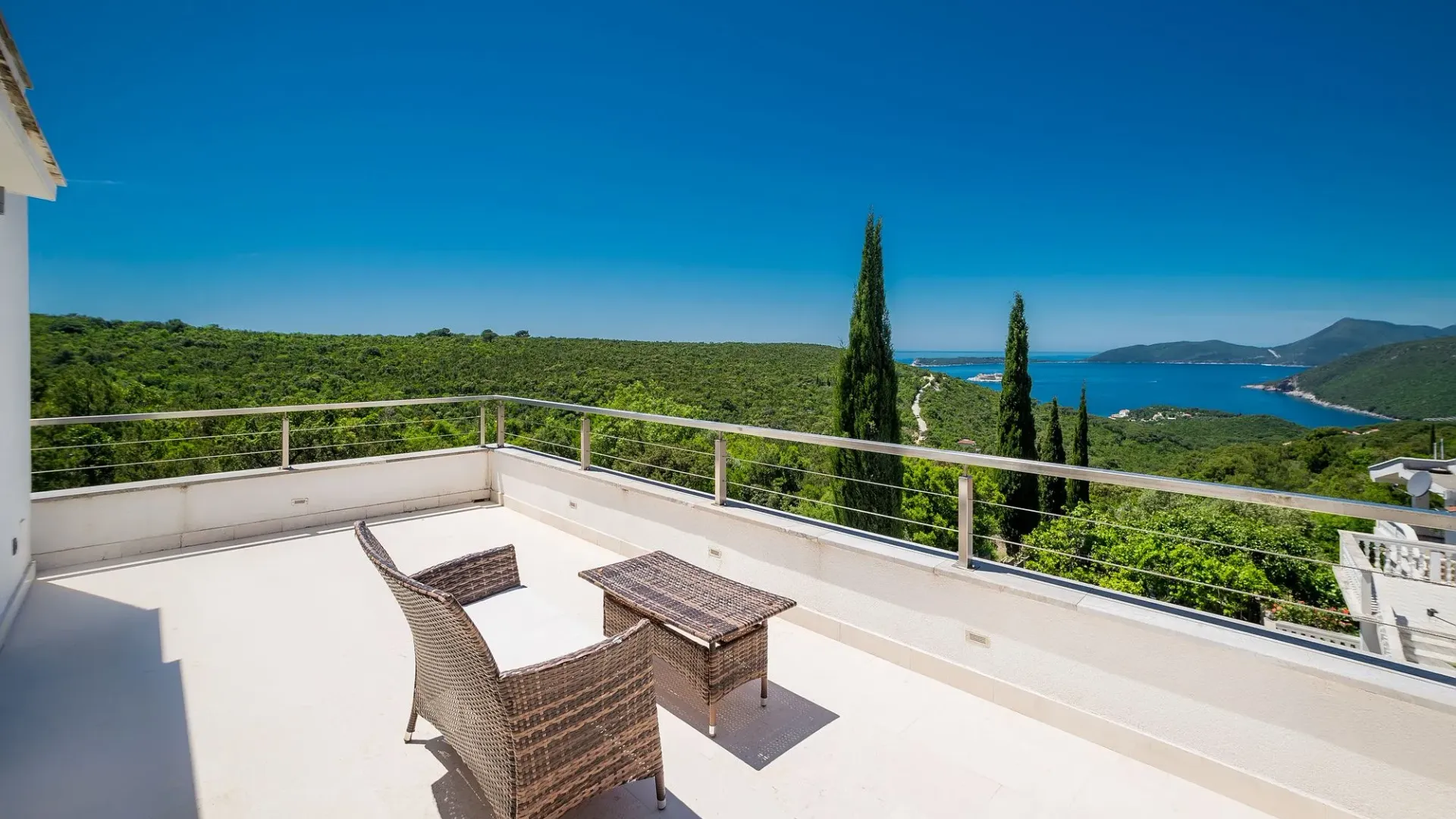 Rent, house, 240m², Luštica, Herceg Novi