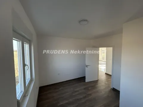 Prodaja, trosoban stan, 63m², Surčin, Beograd - image 7