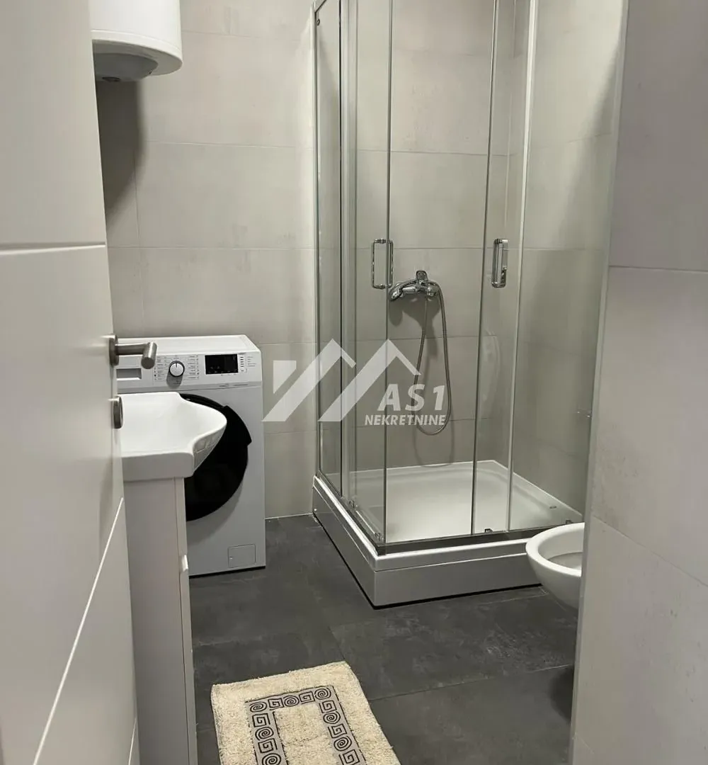 Izdavanje, dvosoban stan, 43m², Podbara, Novi Sad Sve Podlokacije