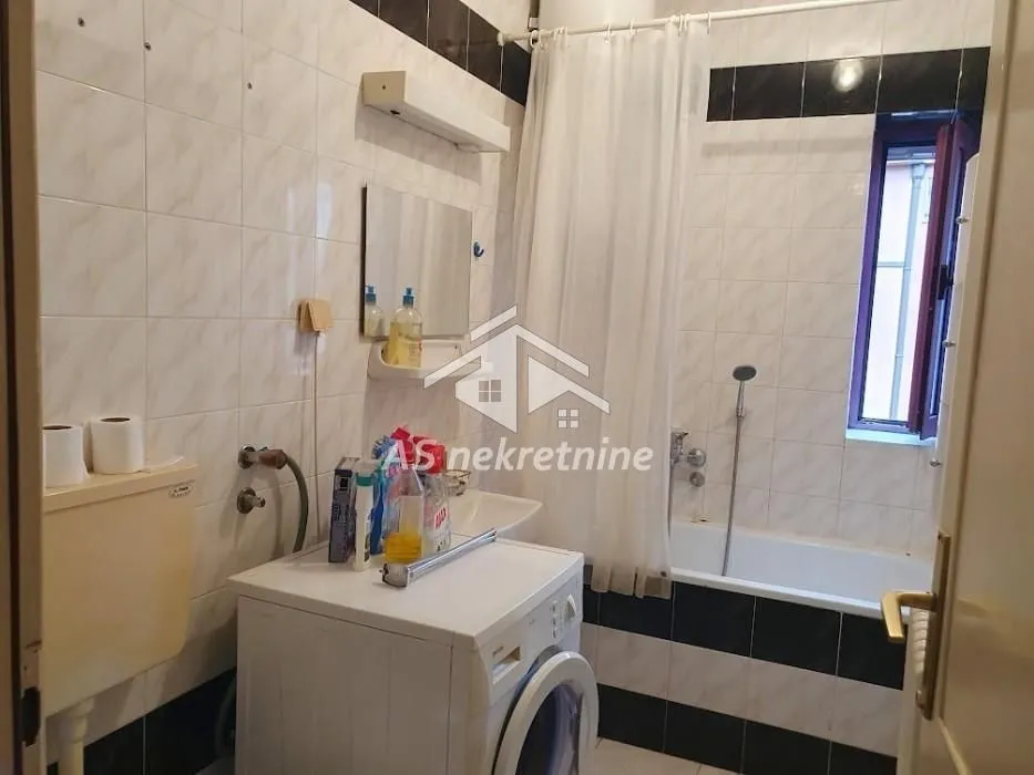 Rent, four bedroom apartment, 125m², Čukarica, Beograd