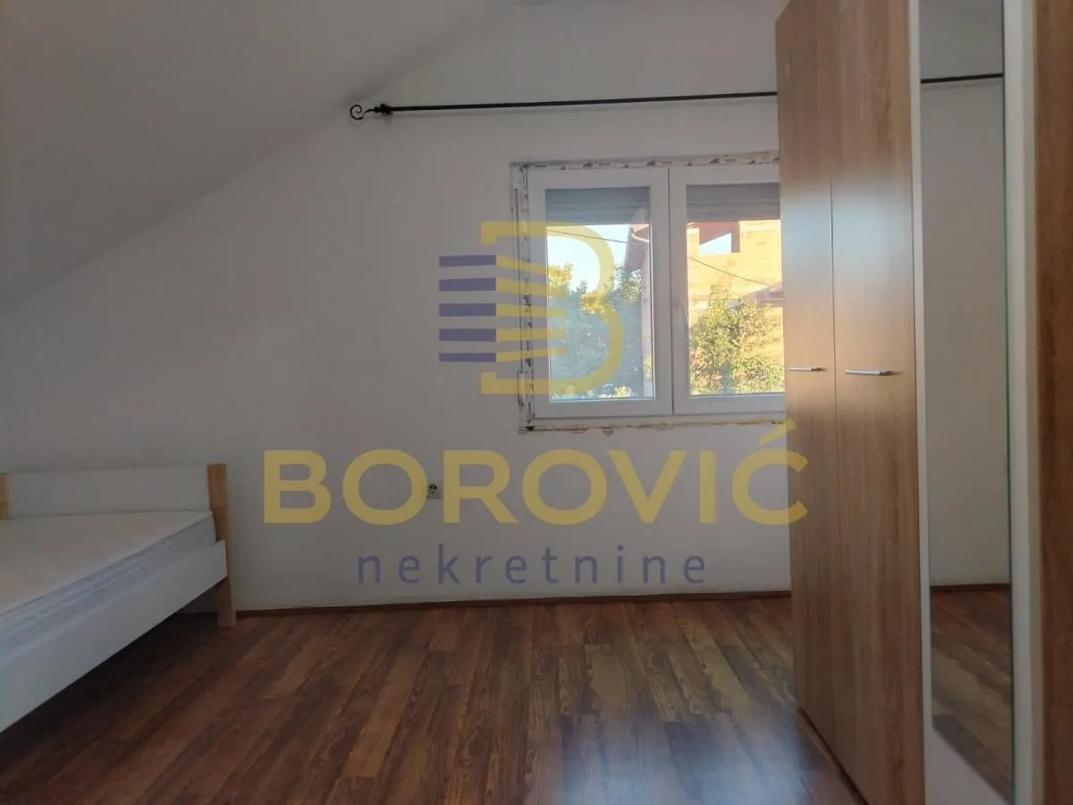 Izdavanje, četvorosoban stan, 100m², Krnjaca, Palilula Sve Podlokacije