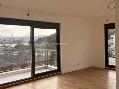 Prodaja, dvosoban stan, 72m², Tivat, Crna Gora - image 4