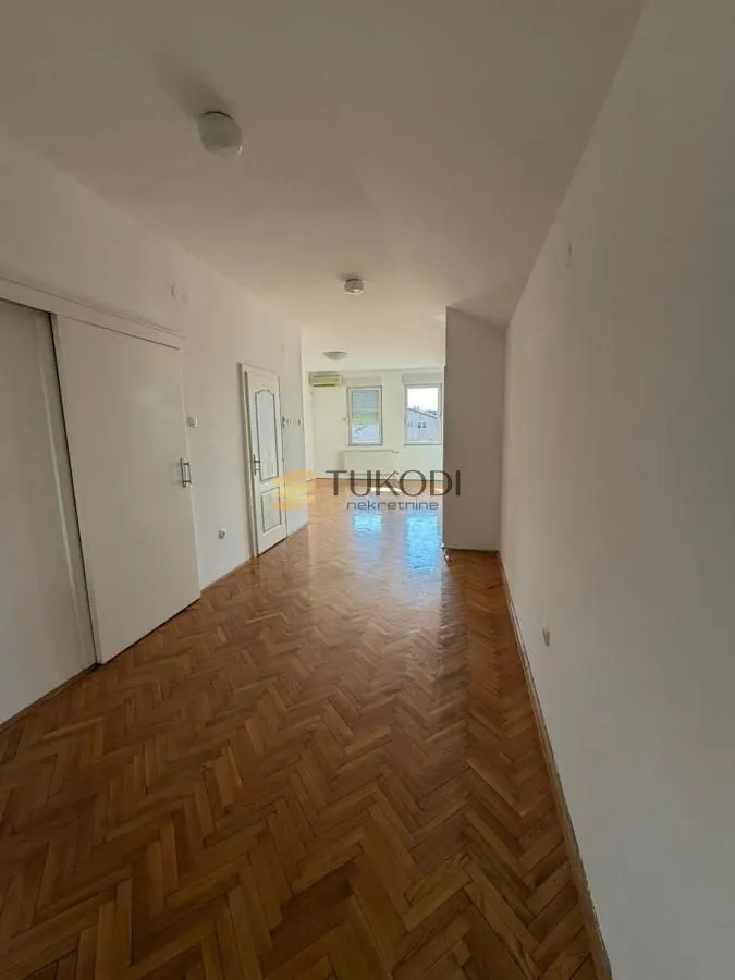 Sale, four bedroom apartment, 120m², Stari grad, Novi Sad