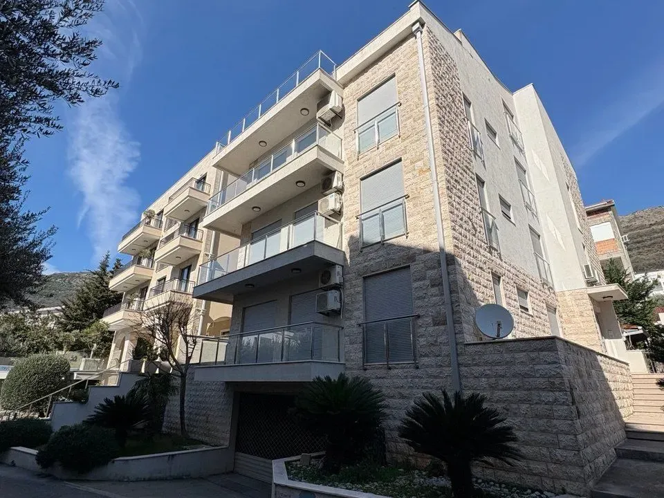 Prodaja, trosoban stan, 171m², Petrovac, Budva