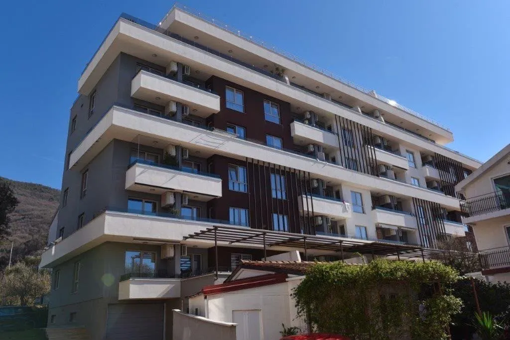 Prodaja, trosoban stan, 94m², Bečići, Budva