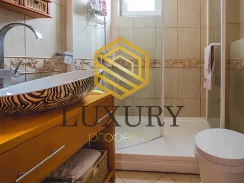 Rent, house, 230m², Bečići, Budva - image 9