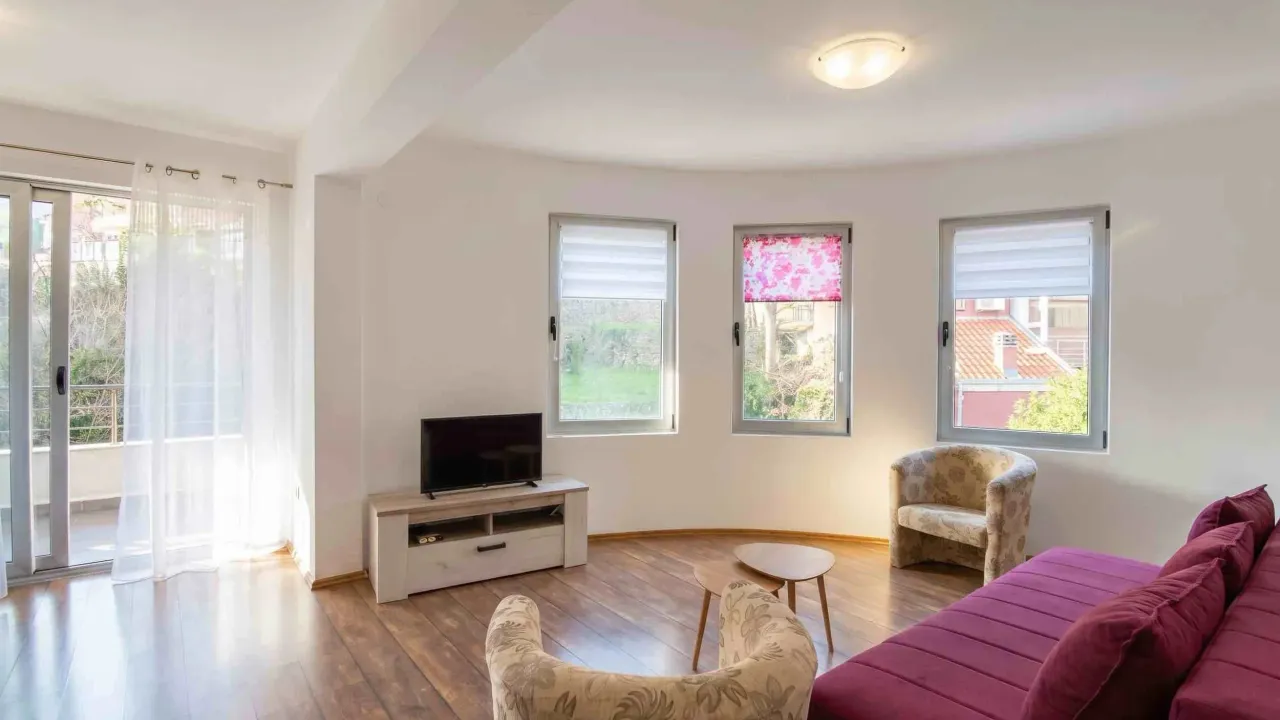 Sale, one bedroom apartment, 48m², Bečići, Budva