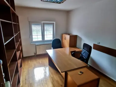 Rent, office space, 150m², Stara Varoš, Podgorica - image 11