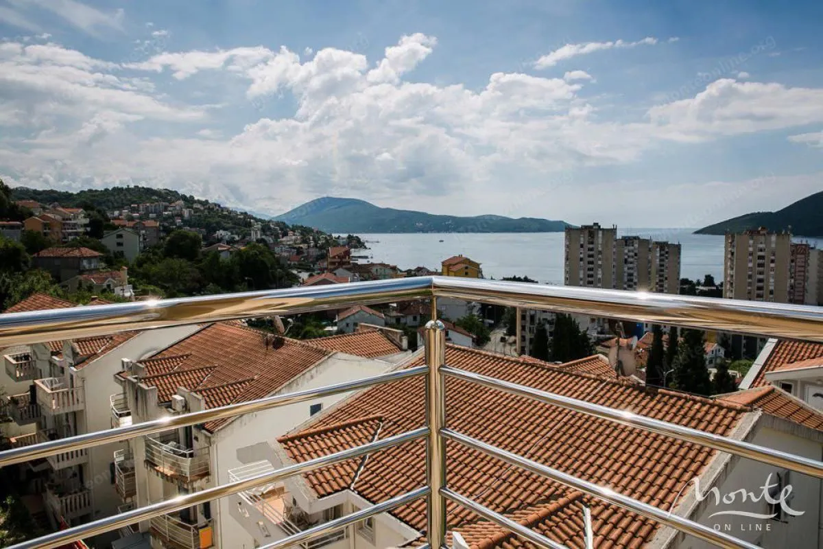 Prodaja, dvosoban stan, 83m², Igalo, Herceg Novi
