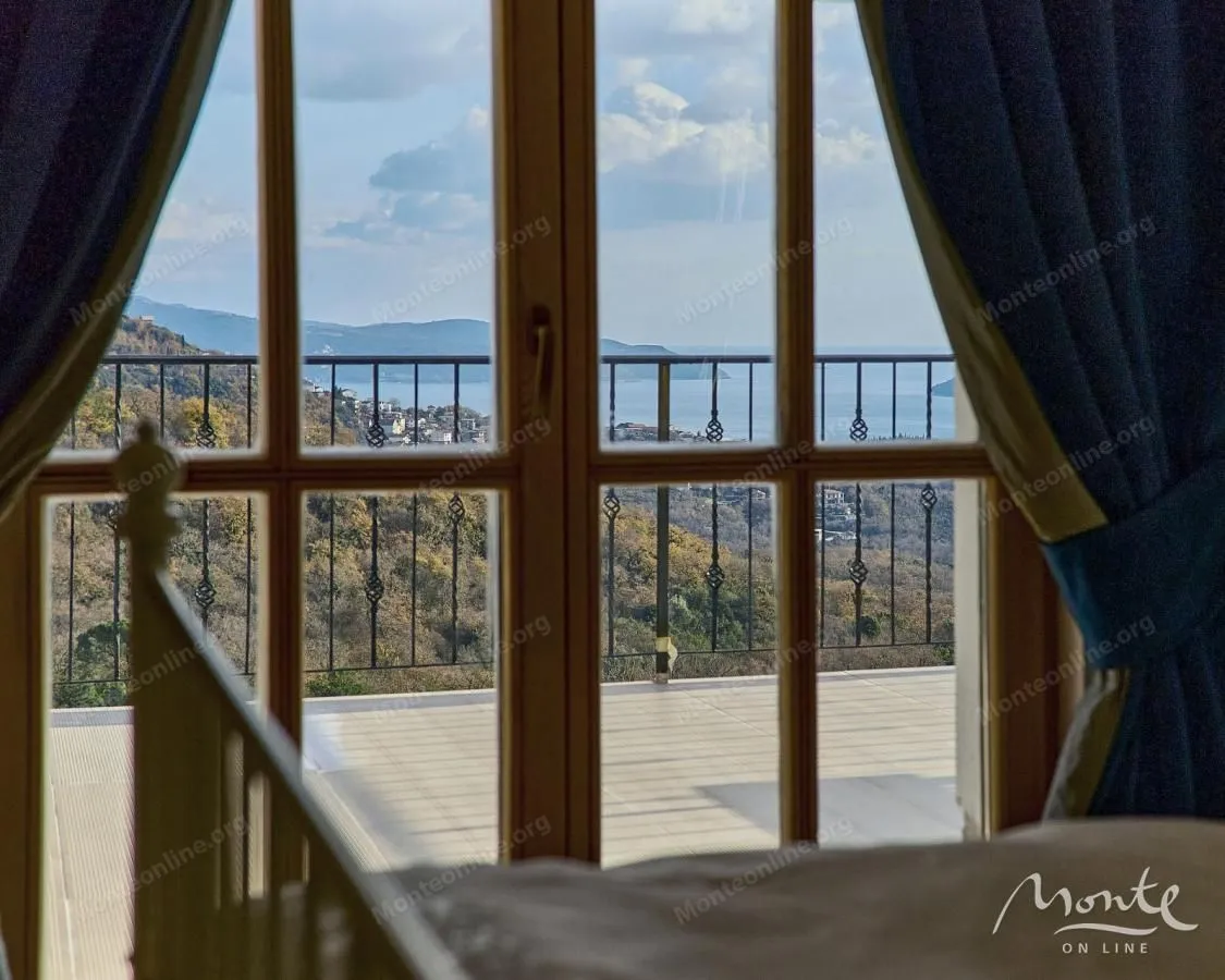 Sale, house, 354m², Ratiševina, Herceg Novi