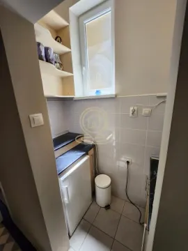 Izdavanje, poslovni prostor, 80m², Stari Grad, Beograd - image 13