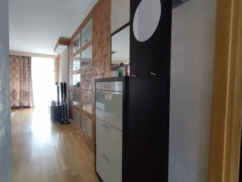 Rent, three bedroom apartment, 93m², Budva, Crna Gora - image 4