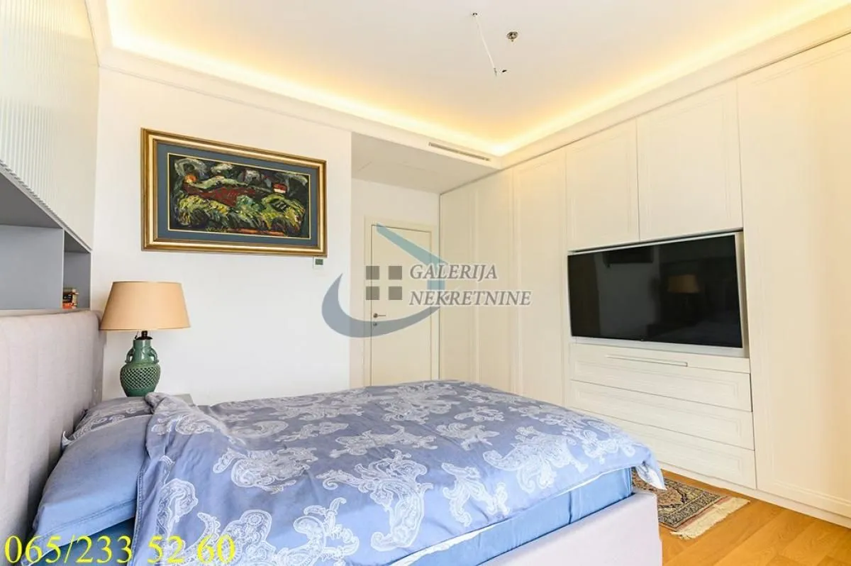 Prodaja, trosoban stan, 95m², Novi Beograd Blok 65, Novi Beograd Sve Podlokacije