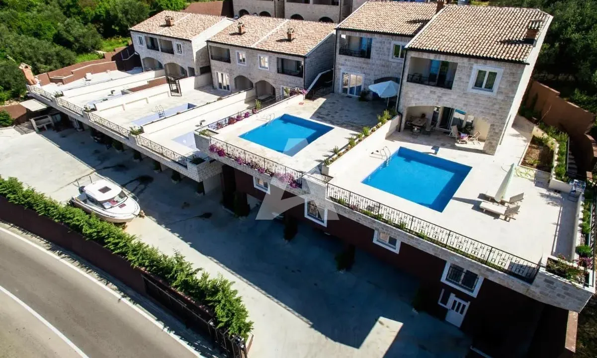 Prodaja, kuća, 150m², Reževići, Budva