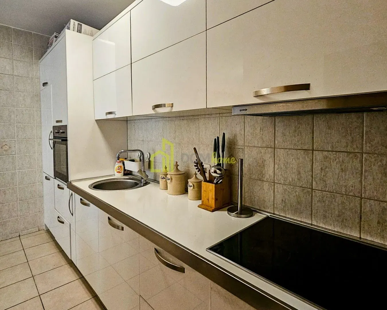 Izdavanje, trosoban stan, 130m², Preko Morače, Podgorica