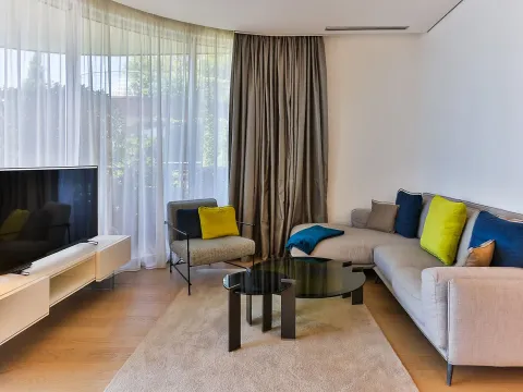 Rent, two bedroom apartment, 138m², Dukley Gardens, Budva - image 5