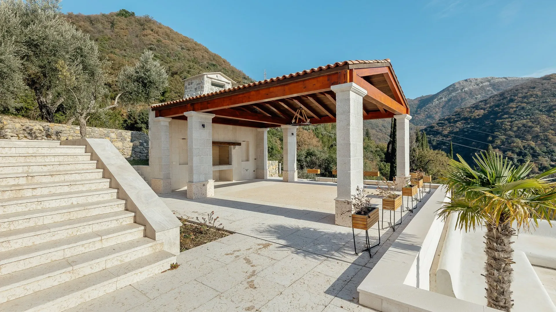 Sale, house, 1400m², Kotor, Crna Gora