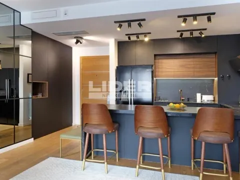 Izdavanje, trosoban stan, 88m², Savski Venac, Beograd - image 17