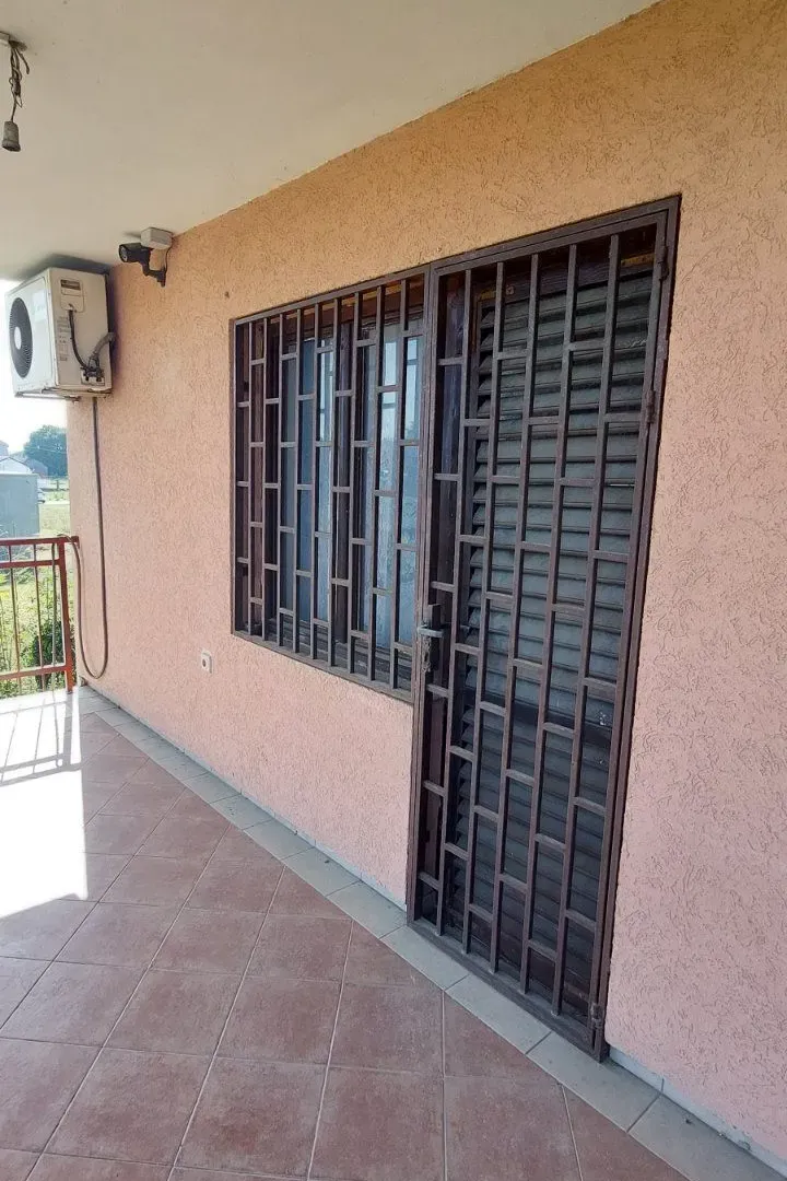 Prodaja, kuća, 252m², Podgorica, Crna Gora