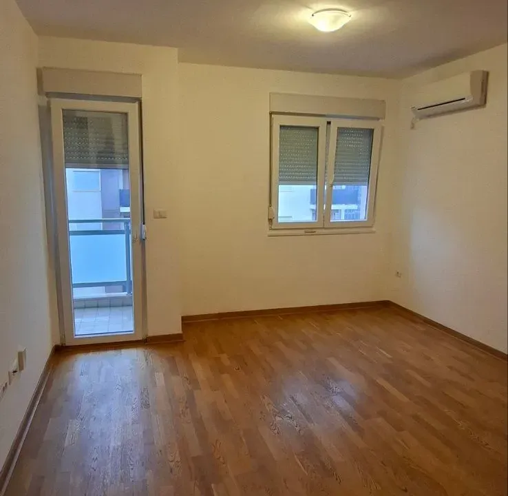 Rent, one bedroom apartment, 43m², City Kvart, Podgorica